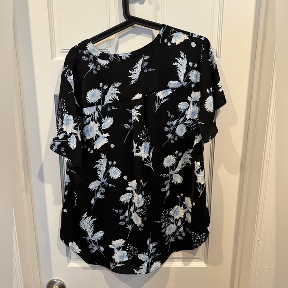 Torrid Harper Floral Shirt - Picture 2 of 3